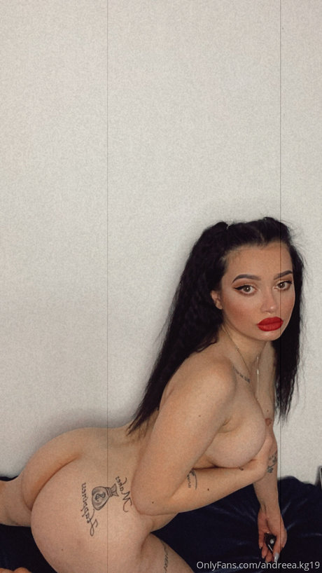 AndreeaKg19 かわいいスター 写真