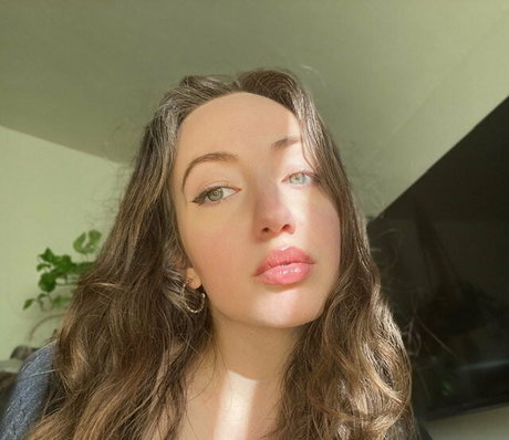 themichelle t アートモデル 画像