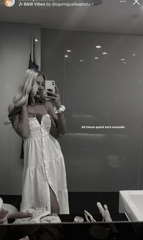 Daisy Anderson アート女優 画像