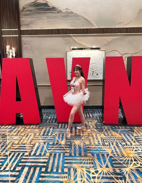 Jenna Noelle 完璧な女優 写真