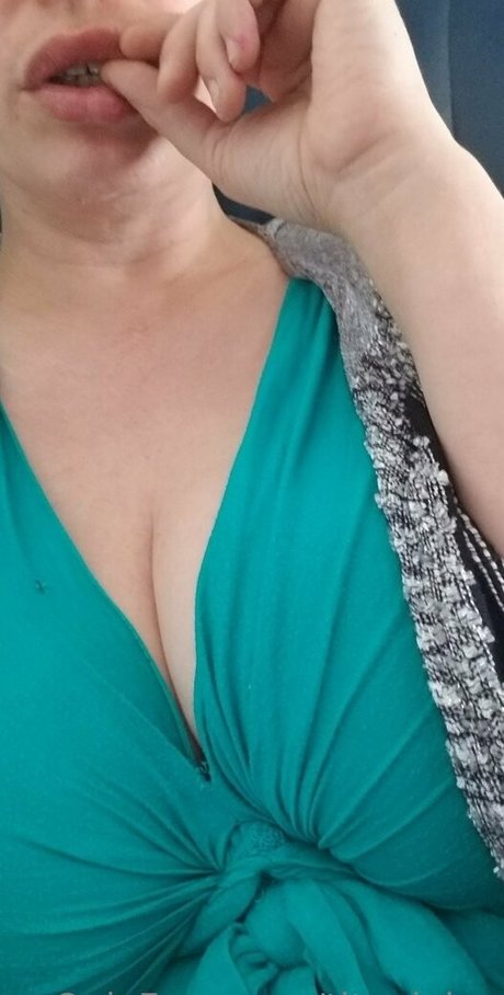 titanialyn スター 裸 アーカイブ