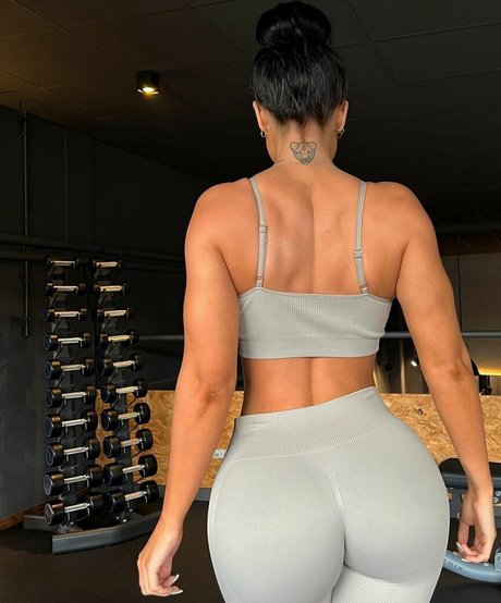 Lisa Del Piero 完璧なモデル 画像