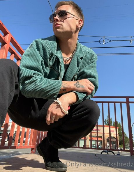 フラットオンリーファン セクシー 画像