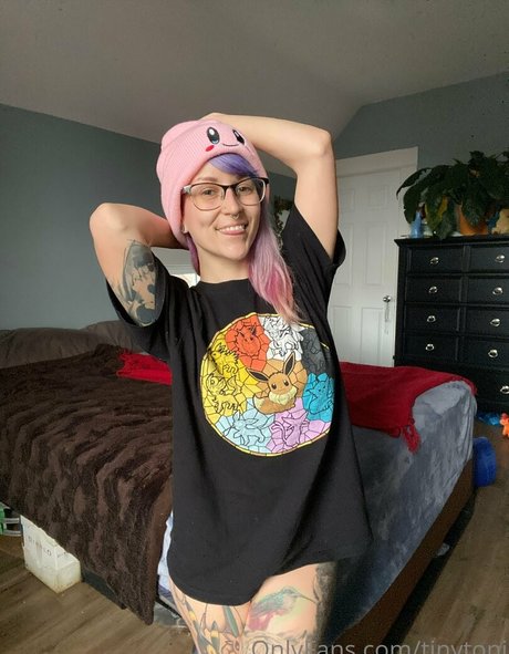 tinytoni アダルトモデル 画像