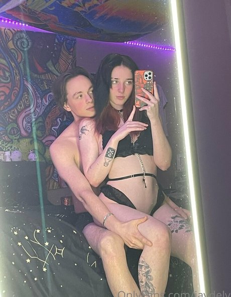 背の高いラテン系オンリーファンズ ポルノグラフィック アーカイブ