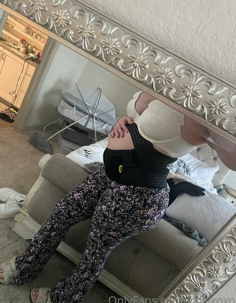 熟女のおっぱいオンリーファンズ 無料ポルノ 写真