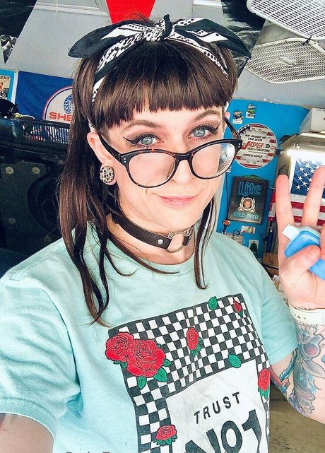 lil missmaverick ポルノスター エロティック 写真