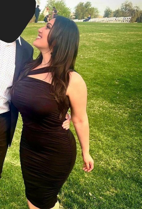 足 熟女 オンリーファンズ ポルノ 写真