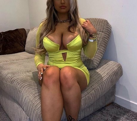 ファームオンリーファン ホットヌード 画像