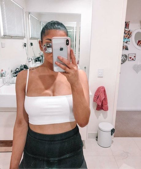 コメディアンのオンリーファンズ ホットセックス ギャラリー