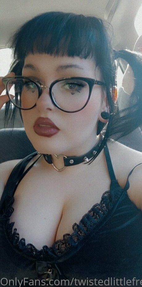 twistedlittlefree セックススター 画像