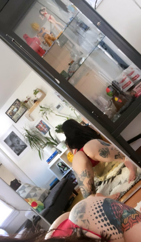 軍事オンリーファンズ ホットセックス 画像