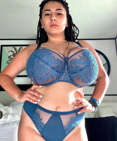 Rozzzywow ポルノスター セクシー 写真