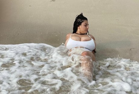 Rozzzywow xxxモデル 写真