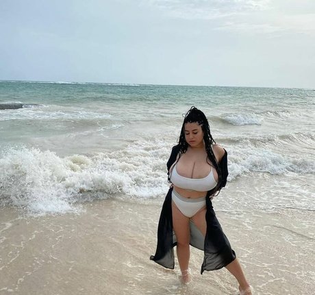 Rozzzywow ヌードモデル 写真