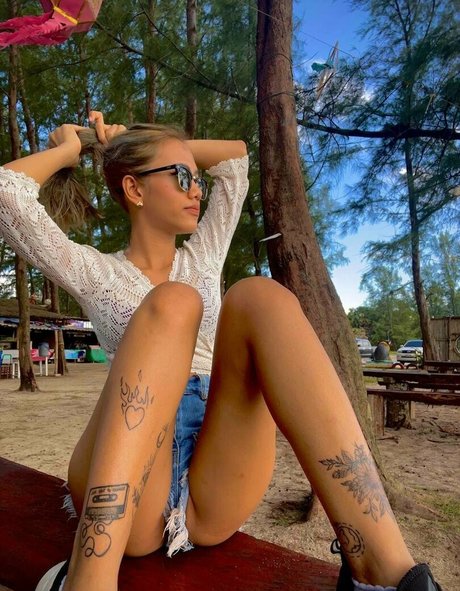 carrievioletxo 独占女優 写真