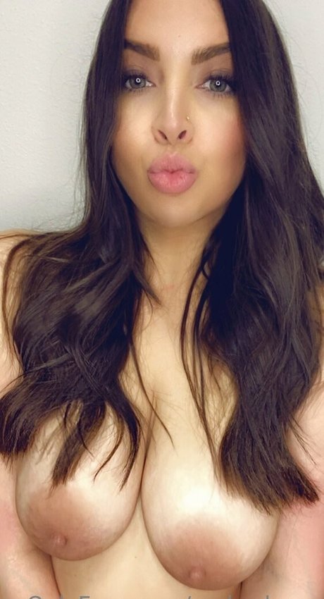 amberlyray ホットスター 写真