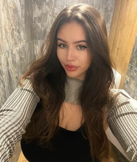 ゲイ教師オンリーファンズ ヌード アーカイブ