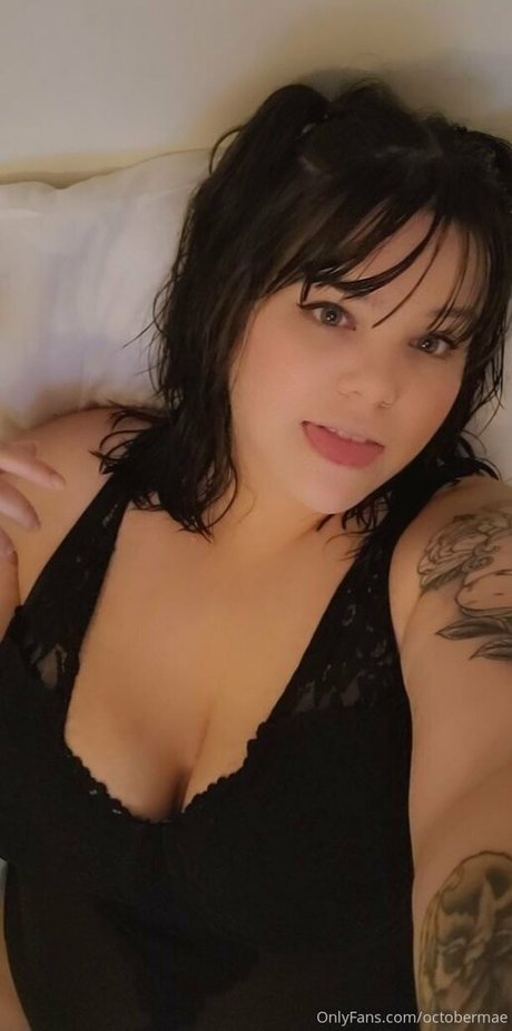 octobermae 完璧なモデル 写真