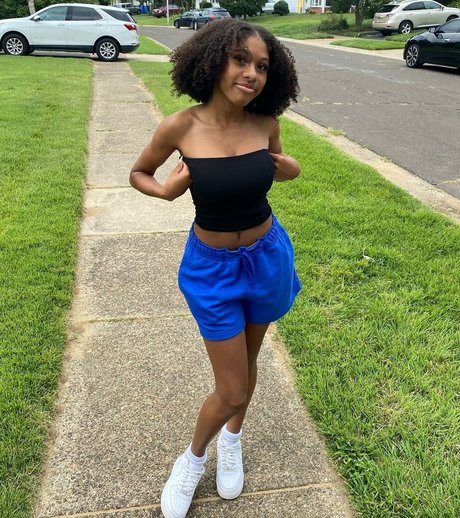 Elyse Rey 素敵なスター 写真