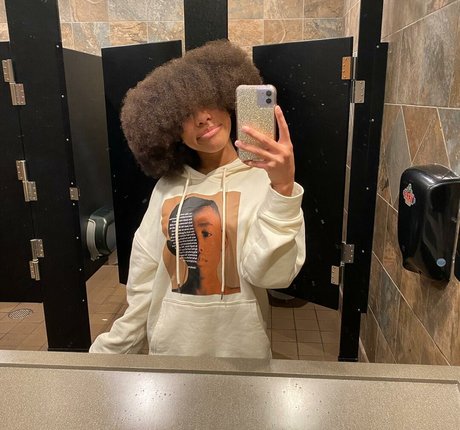 Elyse Rey アートモデル 画像