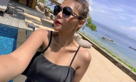 ヌード熟女オンリーファンズ 無料エロ 写真