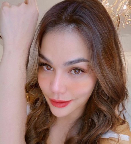 フィリピン人オンリーファンズ 無料アダルト 写真