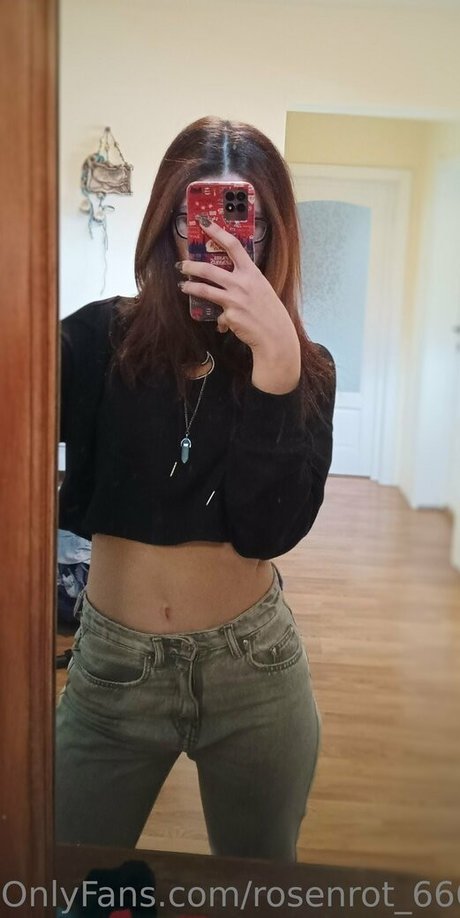 アウトドア 熟女 オンリーファンズ セクシーヌード 画像