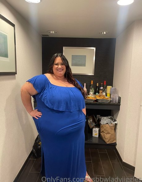 ssbbwladyjiggles 高品質女優 画像