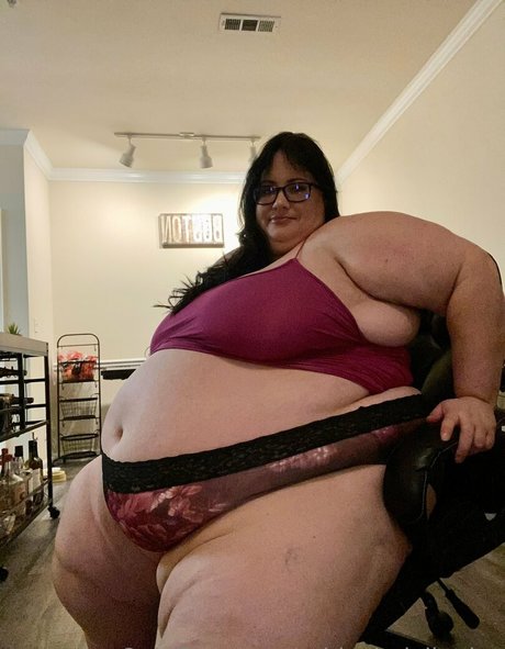 ssbbwladyjiggles 完璧な女優 写真