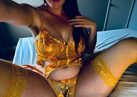 ティーンランジェリーオンリーファンズ セクシー裸 アーカイブ