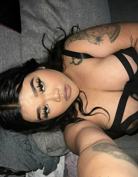 ワークアウト オンリーファンズ セクシーヌード 画像