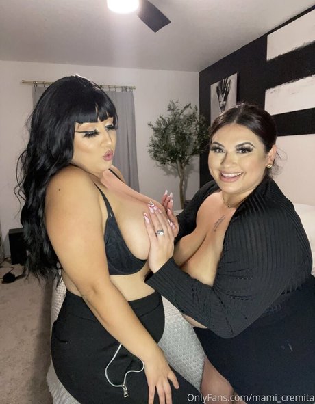 mami cremita ポルノスター 高品質 写真