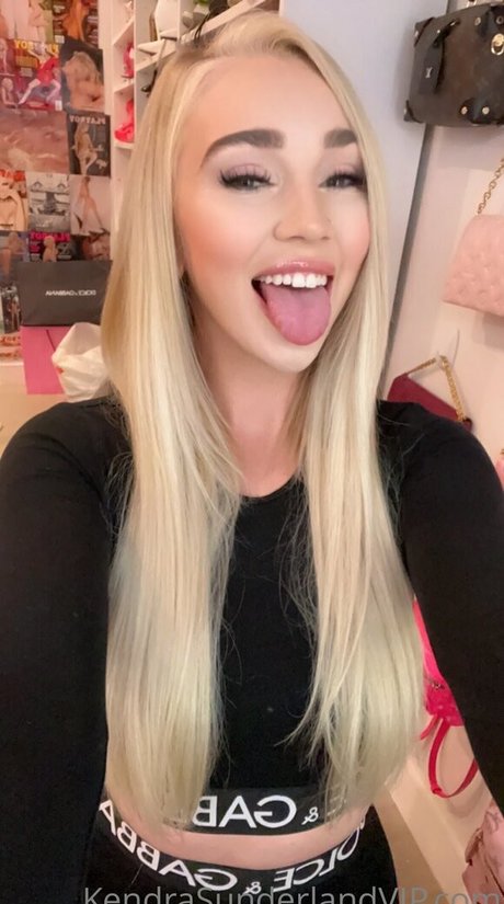 背の高い赤毛のオンリーファンズ 無料ポルノ 写真