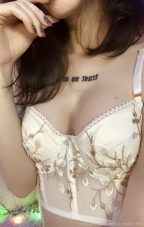 ronnie moon free 完璧なモデル アーカイブ