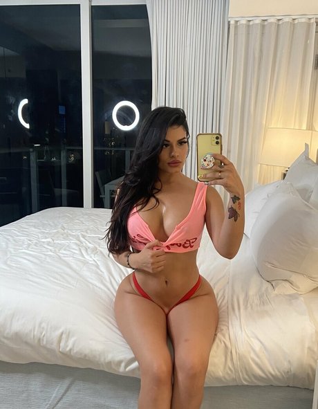 アナルオーガズム オンリーファンズ ホット裸 写真