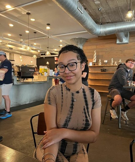 Caileneasely アートポルノスター ギャラリー