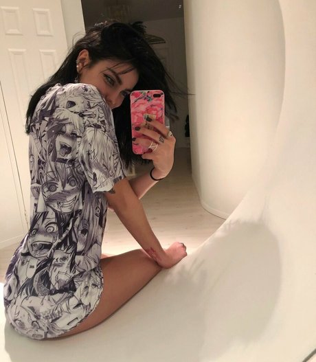 autumngravesz ポルノスター 可愛い 写真