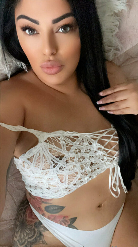 thick jennakumz エロティックモデル 写真