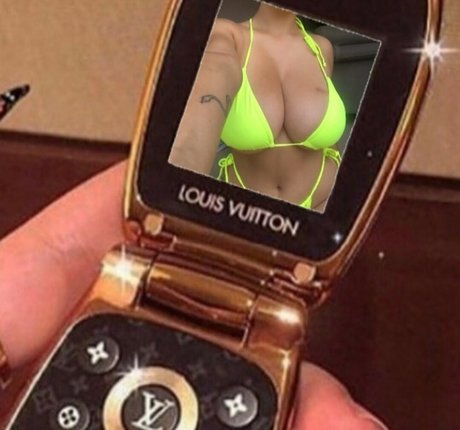 ホットワイフオンリーファンズ ホットセクシー 写真