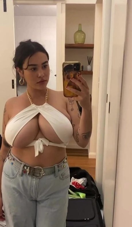 JOI オンリーファンズ アートヌード 写真