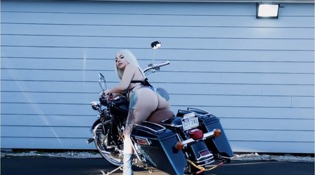 ぽっちゃりブルネットオンリーファンズ 限定 画像