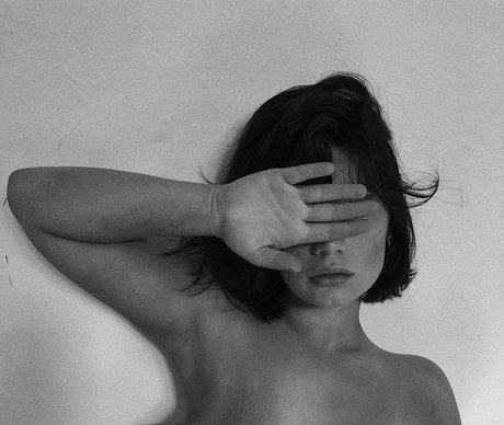 黒檀の指入れオンリーファンズ セクシー裸 アーカイブ