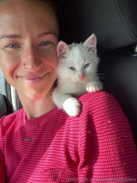 ランジェリーヌードオンリーファンズ 無料アダルト 写真