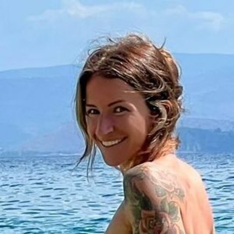 アナルファックオンリーファンズ 無料ヌード 写真