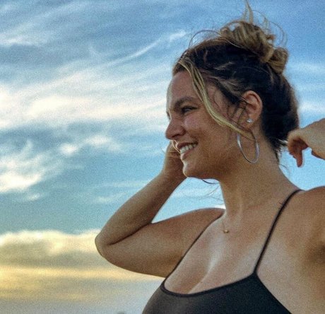 ビキニプリンセスオンリーファンズ 無料セクシー 写真