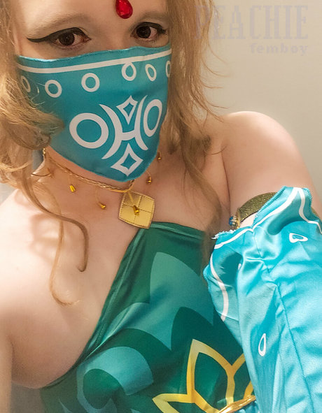 peachiefemboy アートスター 写真