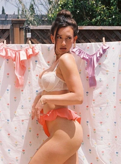 アナルファックオンリーファンズ xxx 写真