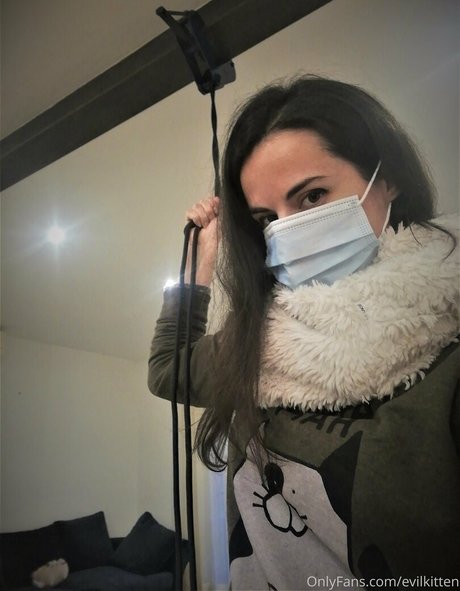 アラブ人妻オンリーファンズ 美しいヌード 写真