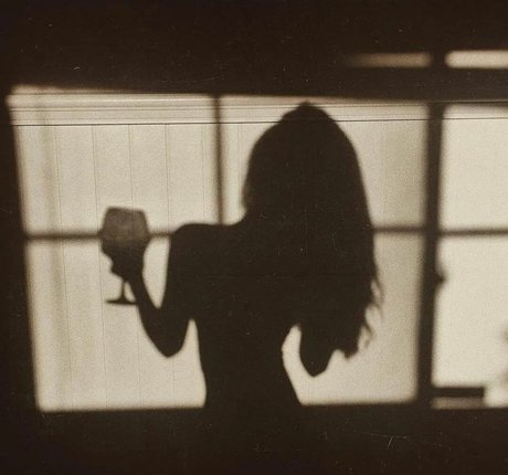 スペードのクイーン オンリーファンズ ポルノ 画像